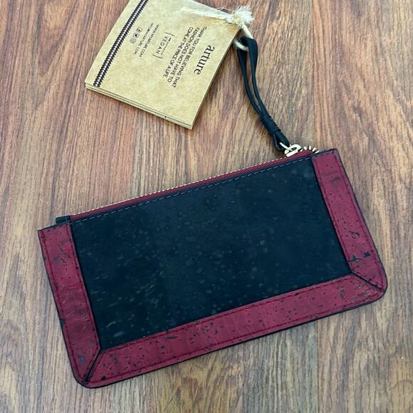Arture cork black red  artisan pouch - Picture 1 of 4